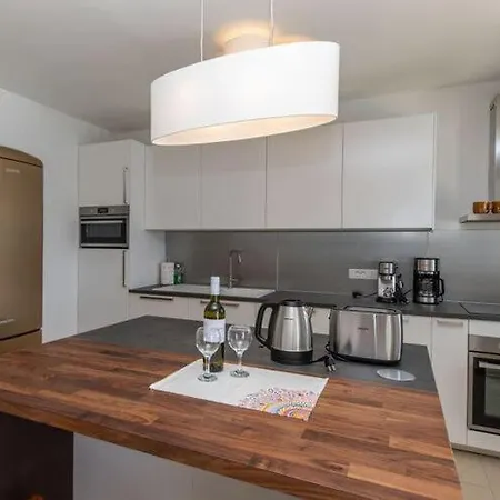 Beachfront Ana In Nemira Апартаменты Омиш