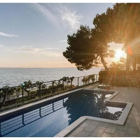 Апартаменты Beachfront Ana In Nemira