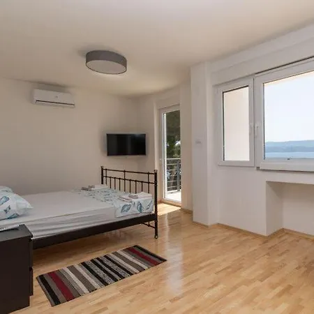 Beachfront Ana In Nemira